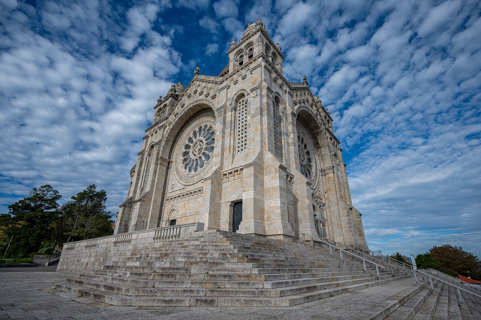 Aprovados apoios a associa&ccedil;&otilde;es culturais para aquisi&ccedil;&atilde;o de carrinhas