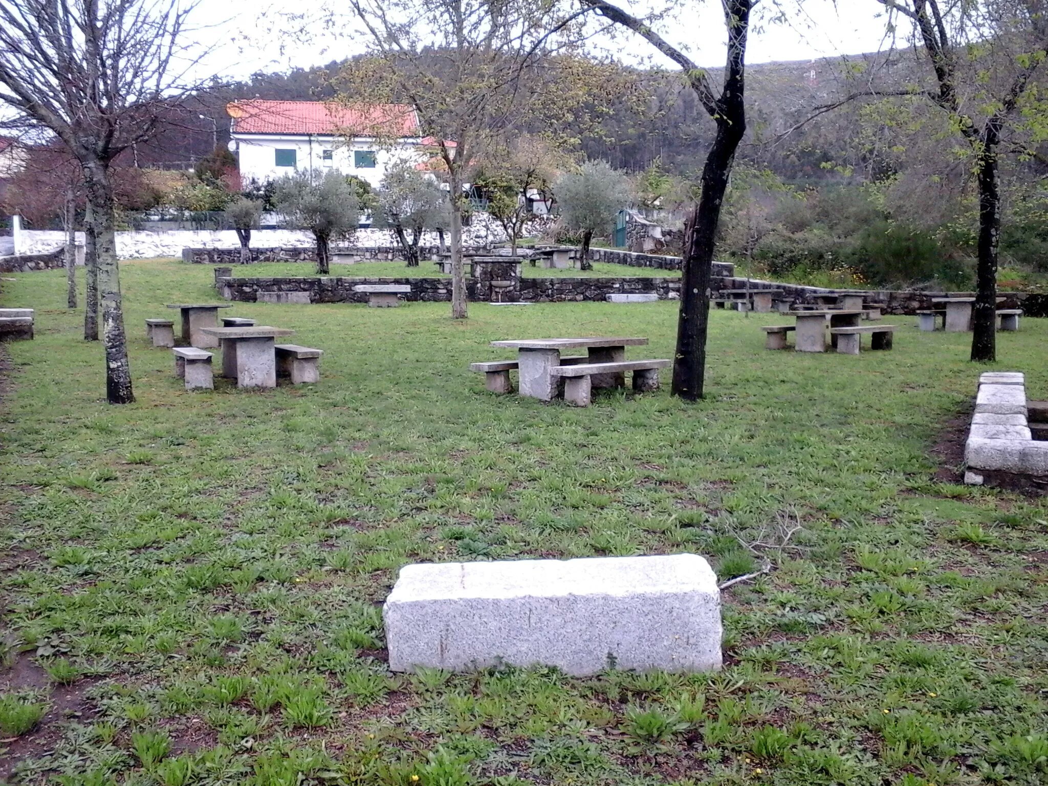 Parque de Merendas – Parque de Vilares (Outeiro)