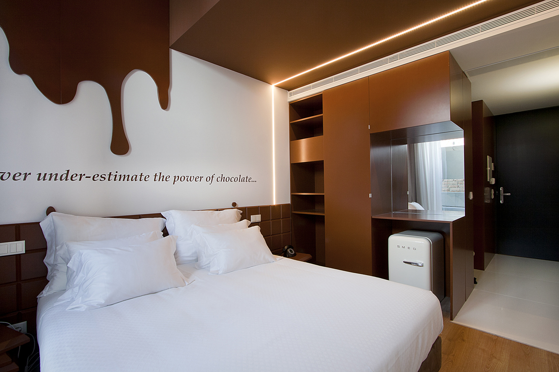 milk_chocolate_room2