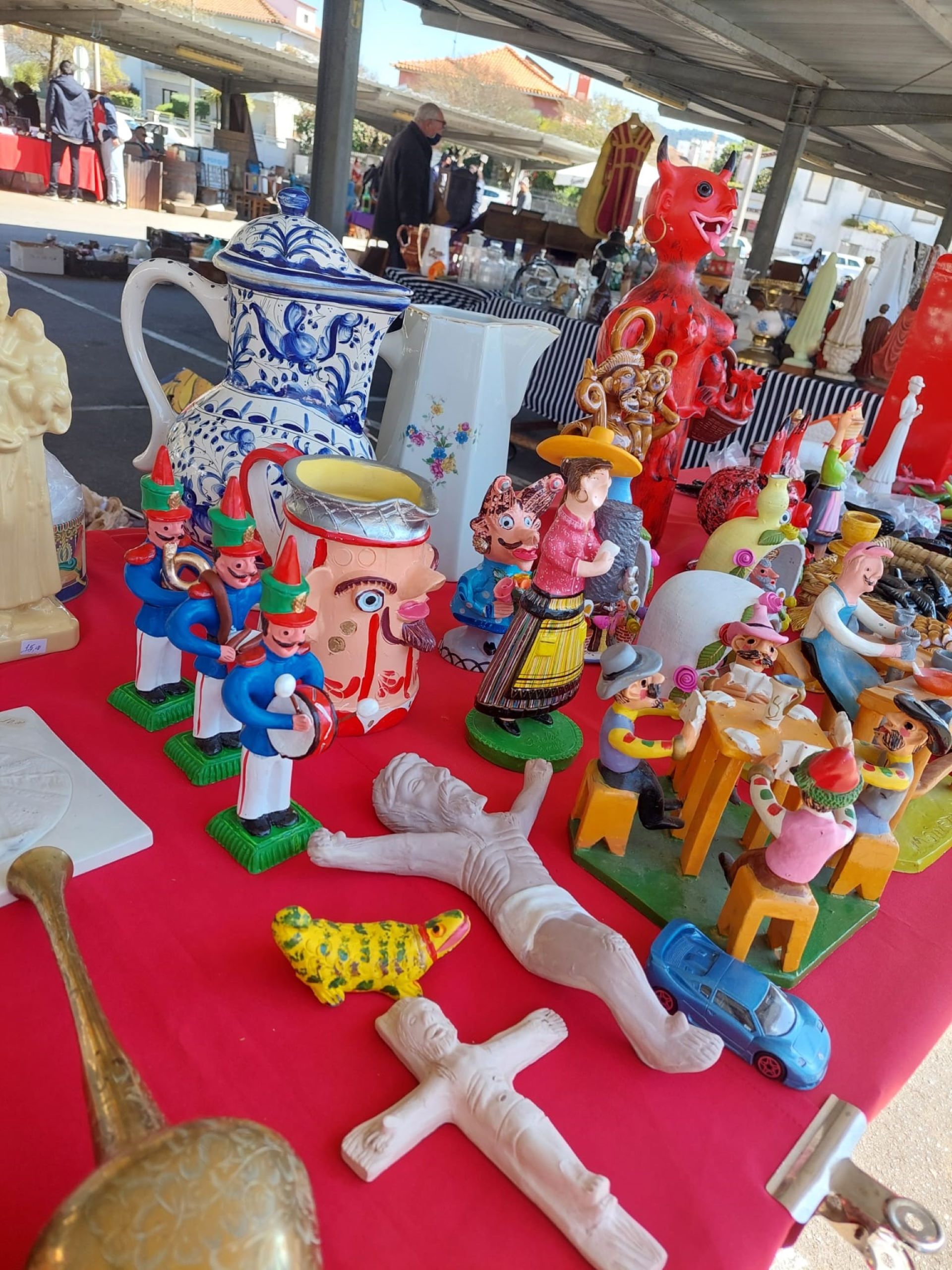 Feira de Antiguidades e Velharias
