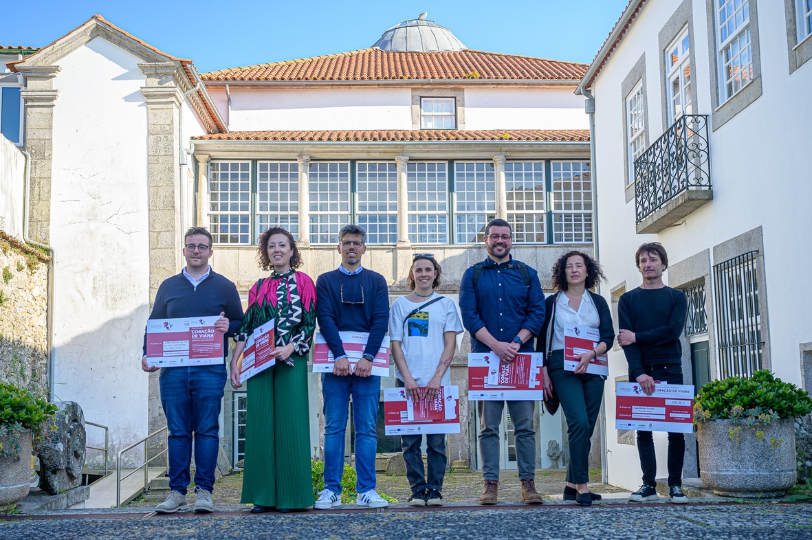 Novas criações artísticas prestam homenagem ao azulejo e bordado de Viana do Castelo